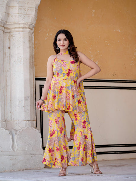 Women Floral Flared Kurta Set