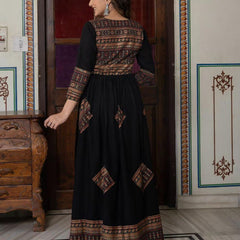 Women Floral Print Round-Neck Anarkali Kurta