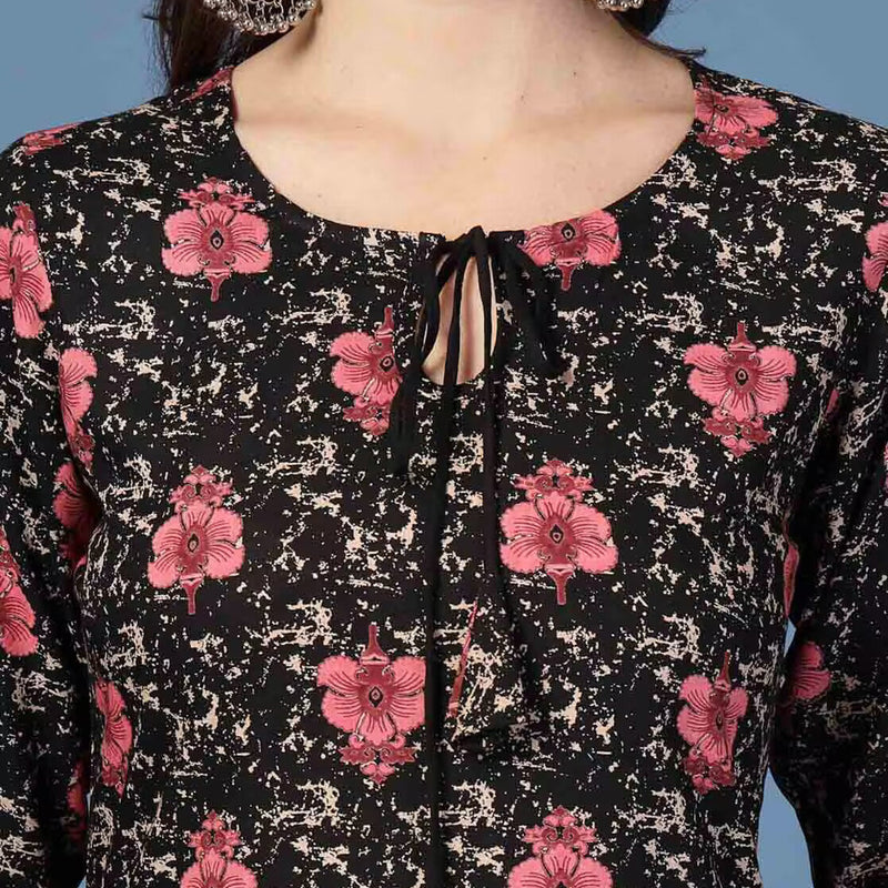Women Floral Straight Kurta