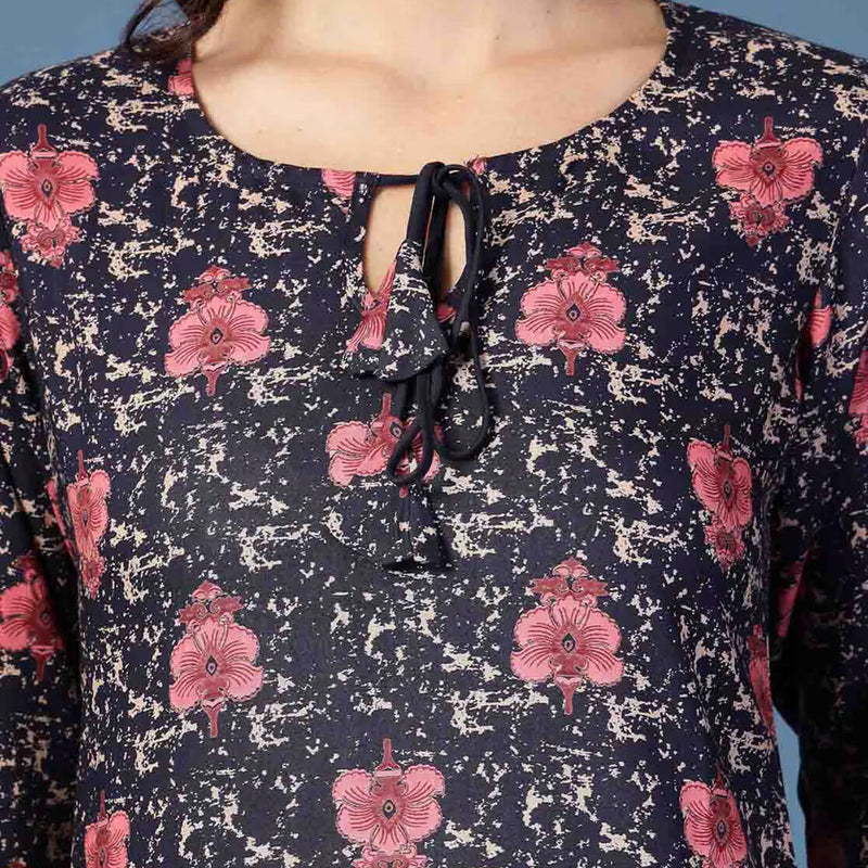 Women Floral Straight Kurta