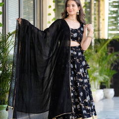 Women Flared Lehenga Choli Set with Dupatta