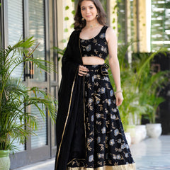 Women Flared Lehenga Choli Set with Dupatta