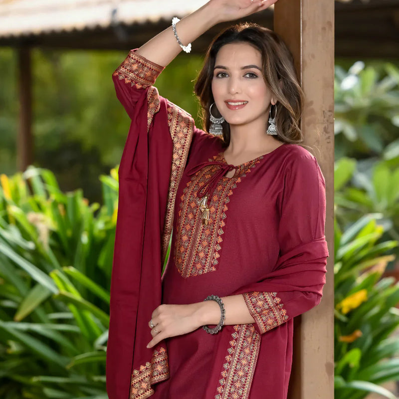Women Viscose Rayon Kurta Pant Dupatta Set
